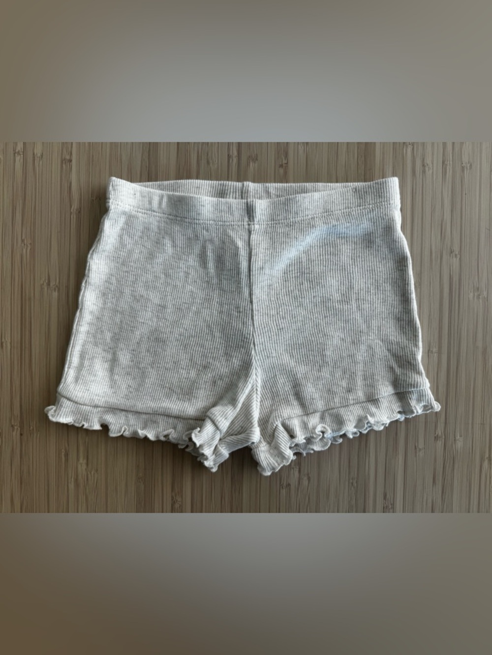 Toddler baby girl Garanimals oatmeal color ruffle shorts 24 months spring summer